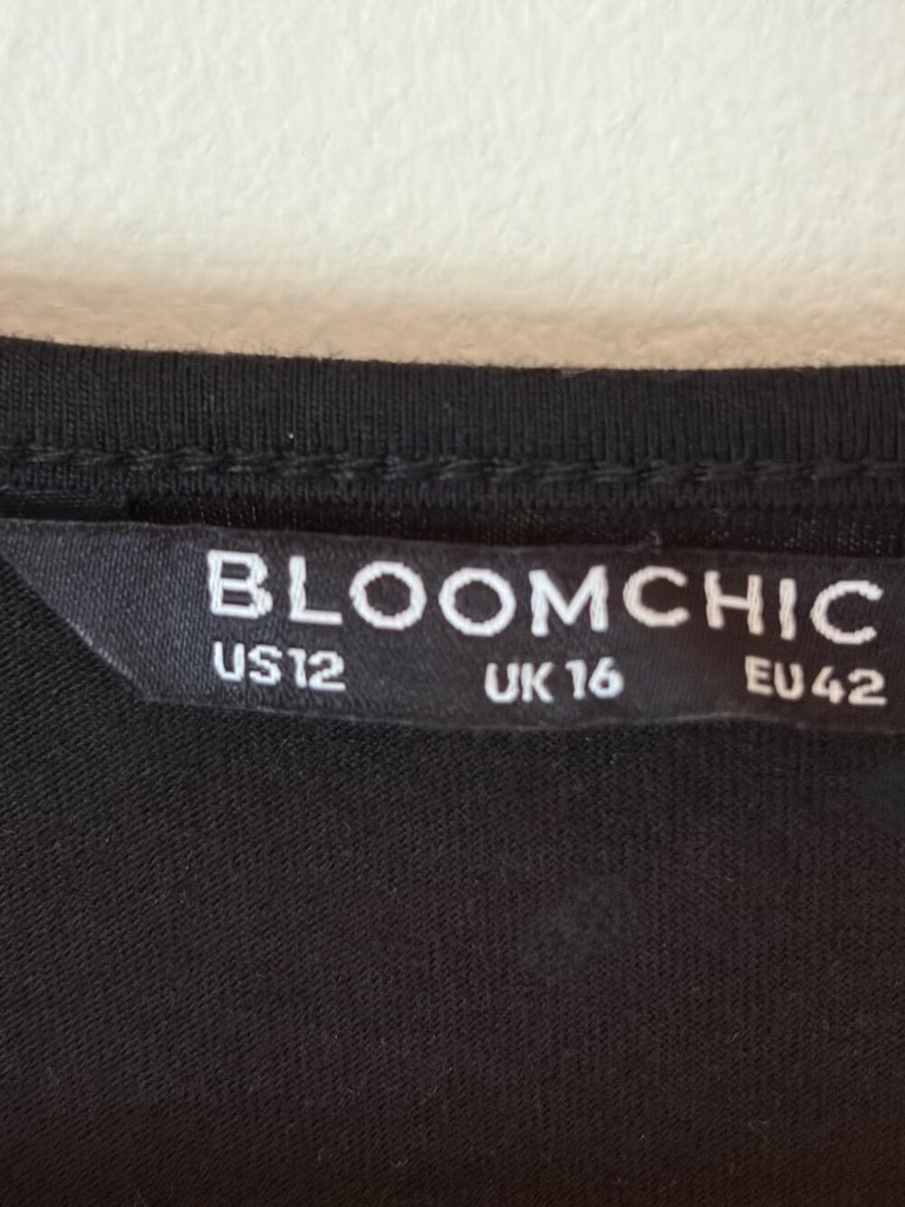 BloomChic Black Lace Trim Maxi Dress Size 12 Short Sleeve V-Neck Pockets - Picture 3 of 11